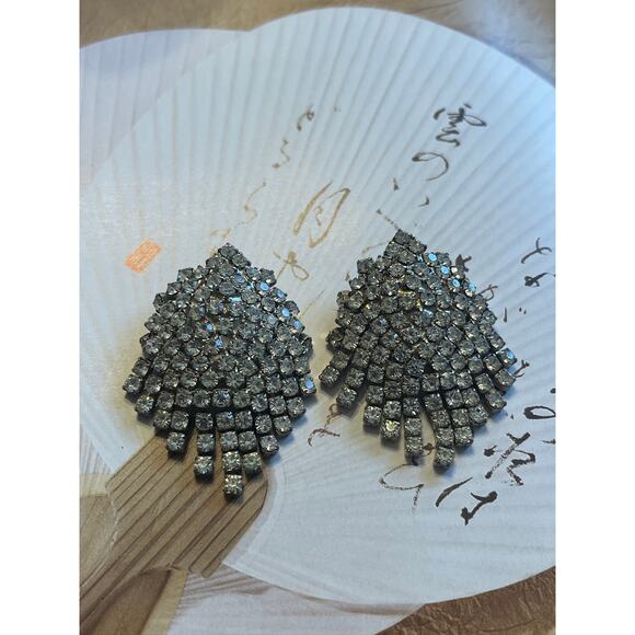 Vintage Oversized Large Silver Rhinestone Chandelier Cascade Clip Earrings - Picture 3 of 6